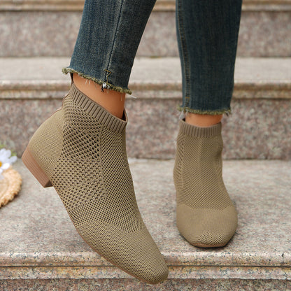 ZU | MINIMAL POINTED TOE BOOTS