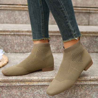 ZU | MINIMAL POINTED TOE BOOTS