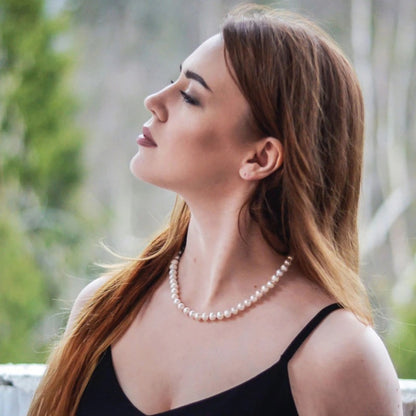 Vintage Pearl Necklace | Modern Minimal Edition