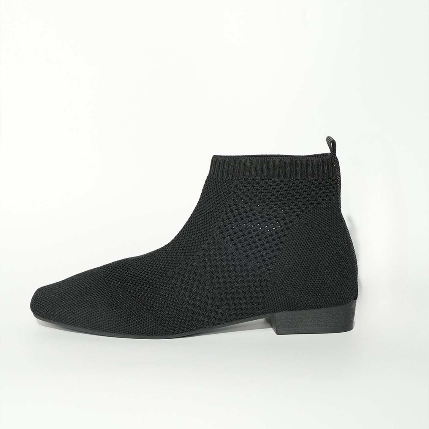 ZU | MINIMAL POINTED TOE BOOTS